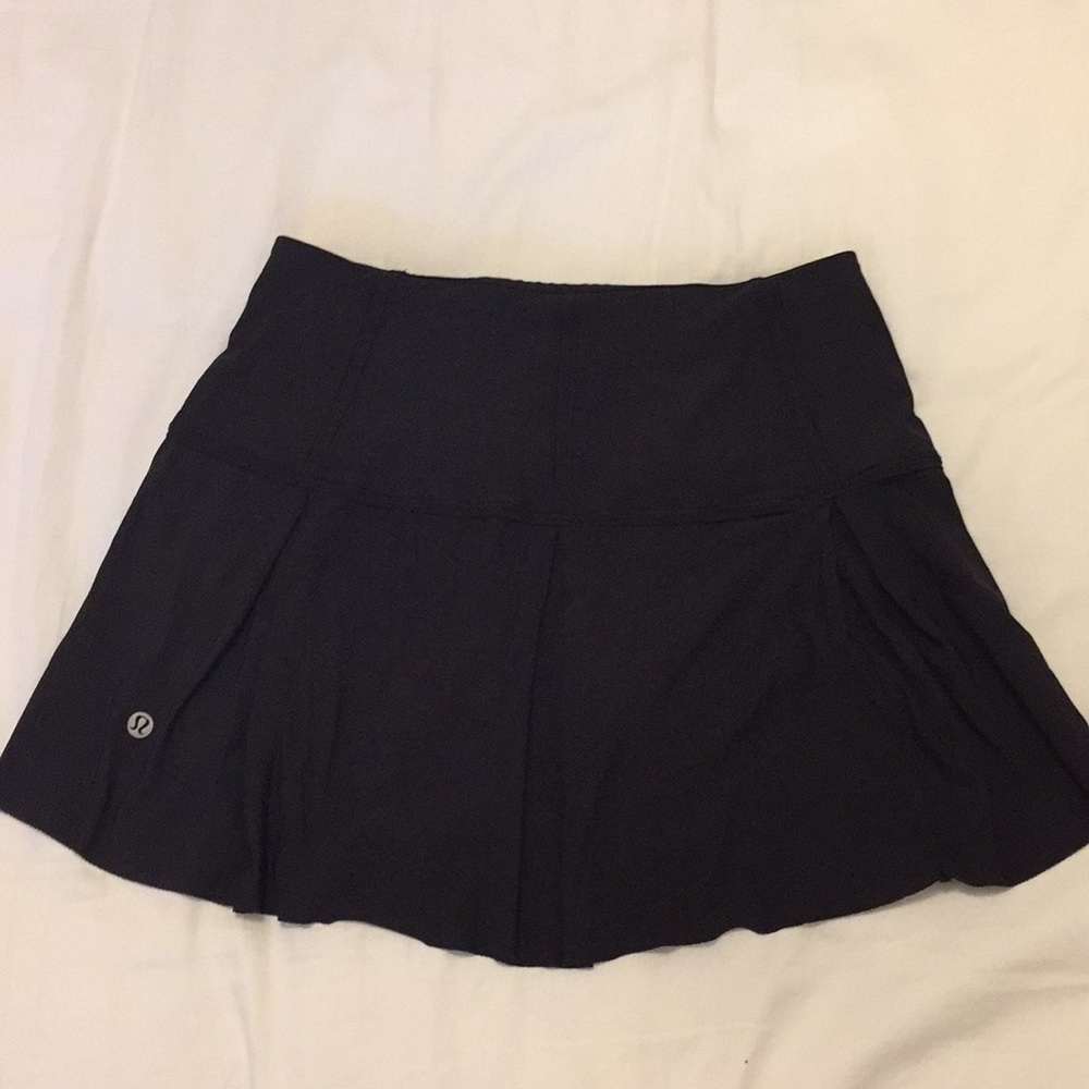 SIZE 4 - Lululemon Pleats Tennis Skirt